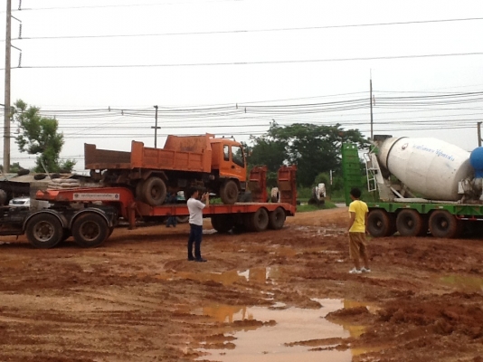 รับจ้างขนย้ายเครื่องจักรกลหนัก ตั้งแต่5ตัน-45ตัน สนใจติดต่อ 086-2356789 เสียนิกอุดรธานี รับจ้างขนย้ายเครื่องจักรกลหนัก ตั้งแต่5ตัน-45ตัน สนใจติดต่อ 086-2356789 เสียนิกอุดรธานี