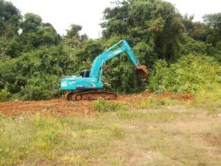 Kobelco SK200 YN12 มี 3 รายการ Kobelco SK200 YN12 มี 3 รายการ