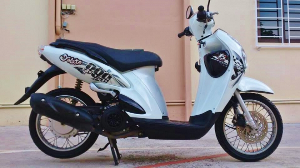 (หัวฉีด) Jelato999 2012 ขาวดำ ขายถูกๆ ต่อรองได้เป็นพันครับ