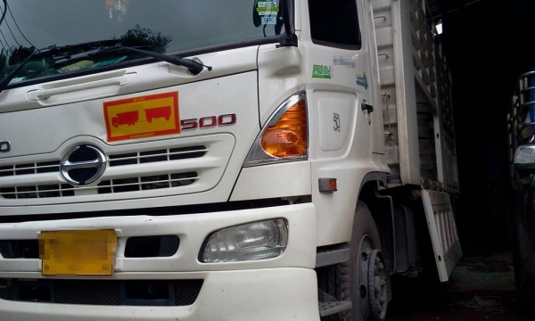 HINO MAGA ซีรี่ 500 รุ่น 251 หัวบางเดิม เครื่องเดิม คัซซีสวย HINO MAGA ซีรี่ 500 รุ่น 251 หัวบางเดิม เครื่องเดิม คัซซีสวย