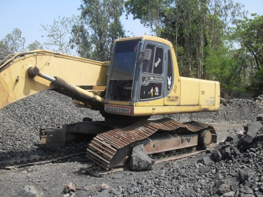 ขาย 2 คัน KOMATSU PC300-6 ขาย 2 คัน KOMATSU PC300-6