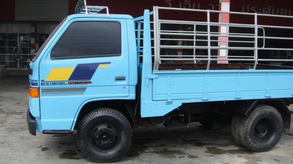 ISUZU NKR 6ล้อช่วงสั้น ดาวน์45000ผ่อน5800/48เดือน ISUZU NKR 6ล้อช่วงสั้น ดาวน์45000ผ่อน5800/48เดือน
