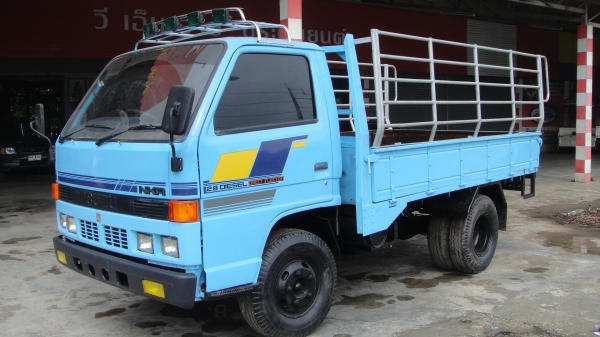 ISUZU NKR 6ล้อช่วงสั้น ดาวน์45000ผ่อน5800/48เดือน