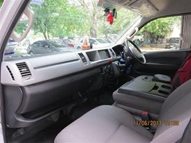 รถตู้บ้านแท้ ๆ 100\%