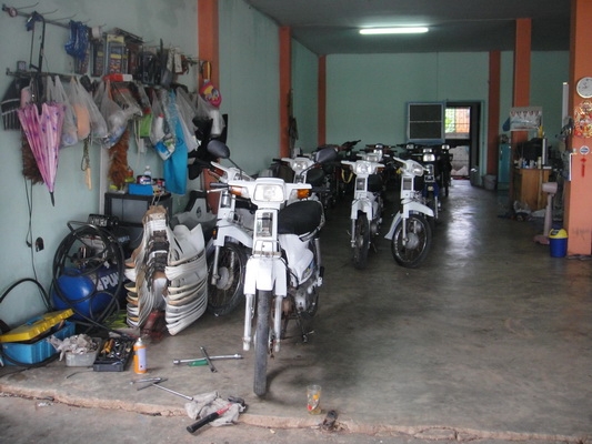 ขายฮอนด้าดรีม คุรุสภา สภาพสวยพร้อมใช้งาน (ทะเบียนพร้อมชุดโอน )