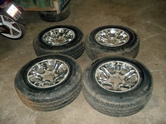 ขายล้อเเม็ก ชุบเงา 6 รูใส่ดัทสันช้าง[เหยียบได้เลยครับ ขายล้อเเม็ก ชุบเงา 6 รูใส่ดัทสันช้าง[เหยียบได้เลยครับ