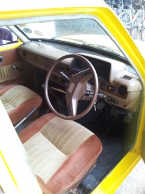 ขายโตโยต้า KE 20 สีเหลืองสวยๆครับ