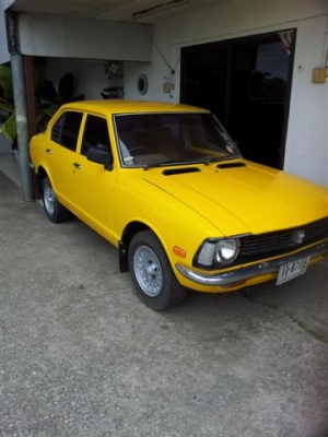 ขายโตโยต้า KE 20 สีเหลืองสวยๆครับ