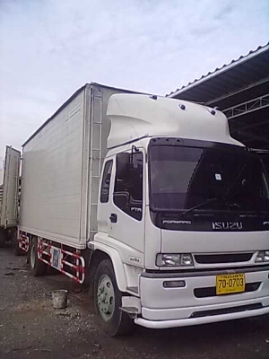 6 ล้อ ตู้บรรทุก/อีซูซุ/195 แรง/ปี 06 6 ล้อ ตู้บรรทุก/อีซูซุ/195 แรง/ปี 06
