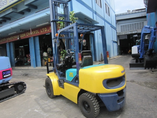 ขาย รถยก KOMATSU  2.5 ตัน รุ่น FD25-16-เสาสูง 5 เมตร มือสองญี่ปุ่น