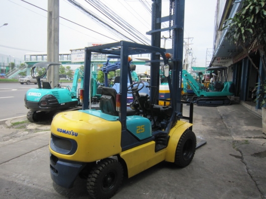 ขาย รถยก KOMATSU  2.5 ตัน รุ่น FD25-16-เสาสูง 5 เมตร มือสองญี่ปุ่น