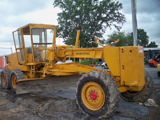 รถเกรด KOMATSU