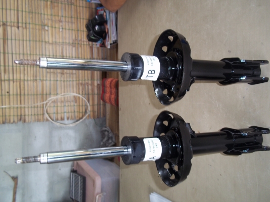 โช๊คอัพ เชฟ โลเลต ซาฟีร่า (สภาพสวยพร้อมใช้งาน) สำหรับรถ เก๋ง  เชฟ โลเลต ซาฟีร่า รับประกัน รั่ว ซึม 6 เดือน