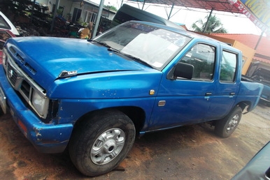 ขายรถยก4ประตูบิ๊กเอ็ม75000บ