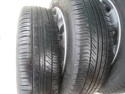 ขายล้อแม็ก Honda jazz 15"x5.5" et45 4รู100 +ยางปี11  (081-3747940)