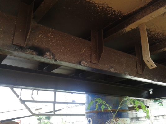 กะบะเหล็กพื้นเรียบ หกล้อNPR