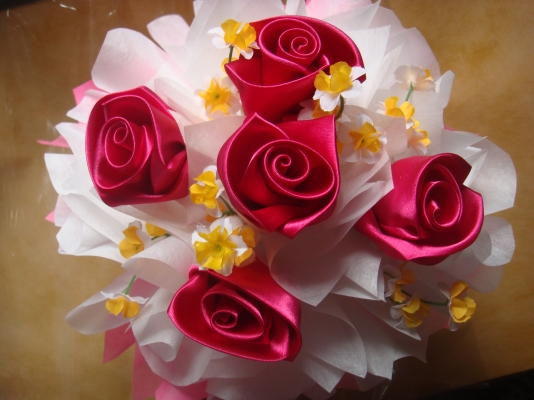 ขายและ รับทำดอกกุหลาบผ้าไหม ทุกสี ดอกละ12บาท จัดส่งทั่วประเทศ ขายและ รับทำดอกกุหลาบผ้าไหม ทุกสี ดอกละ12บาท จัดส่งทั่วประเทศ