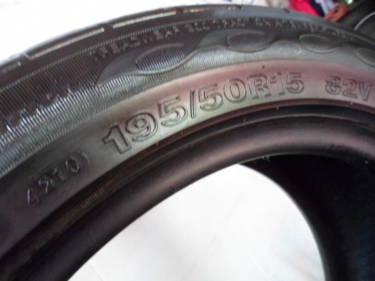 195/50/15"(4เส้น =2,000บ.)กินข้าง2เส้น(ใส่ล้อแบะมา)DEESTORE.carreras.R701(4210)ดอกหน้ายางยังเยอะอยู่ครับ
