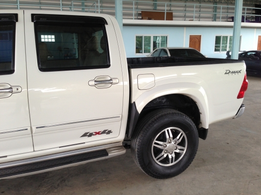 ต้องการขาย isuzu d-max 4 ประตู ต้องการขาย isuzu d-max 4 ประตู