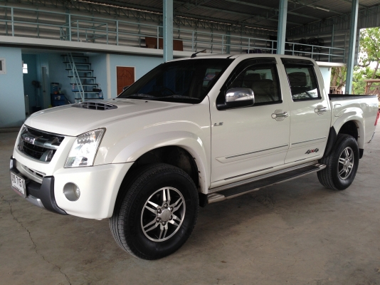 ต้องการขาย isuzu d-max 4 ประตู