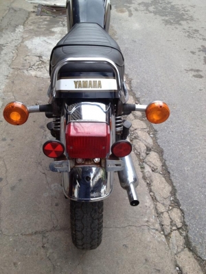 1983 Yamaha sr 400 cc.