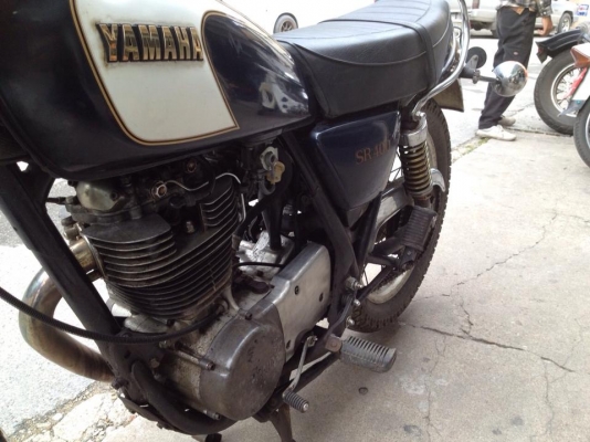 1983 Yamaha sr 400 cc.