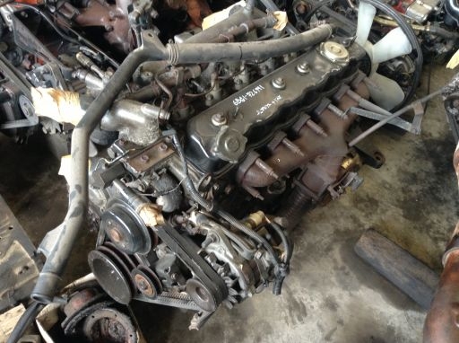 เครื่องยนต์ 6BG1 6สูบ 185แรง