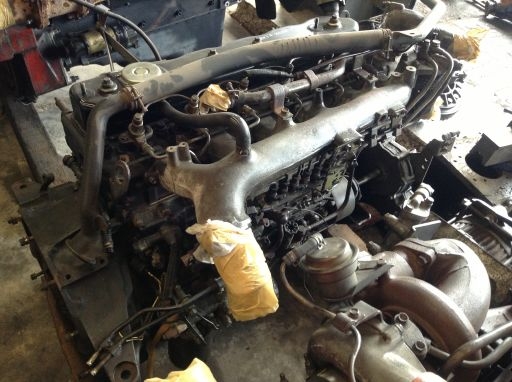 เครื่องยนต์ 6BG1 6สูบ 185แรง