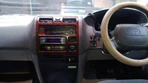 ขาย toyota Granvia  เครื่อง V6  3400 cc ปี 97