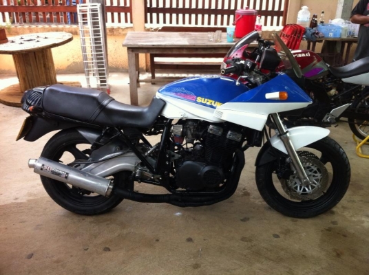 ขายครับ SUZUKI KATANA 400 cc ทะเบียนพร้อมโอนครับ