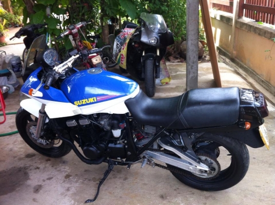 ขายครับ SUZUKI KATANA 400 cc ทะเบียนพร้อมโอนครับ