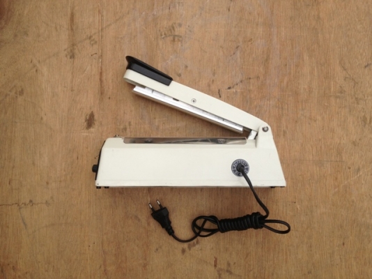 ขายเครื่องซีลปากถุงแบบมือกด ขนาด 8" IMPULSE SEALER PFS-200 ขายเครื่องซีลปากถุงแบบมือกด ขนาด 8" IMPULSE SEALER PFS-200