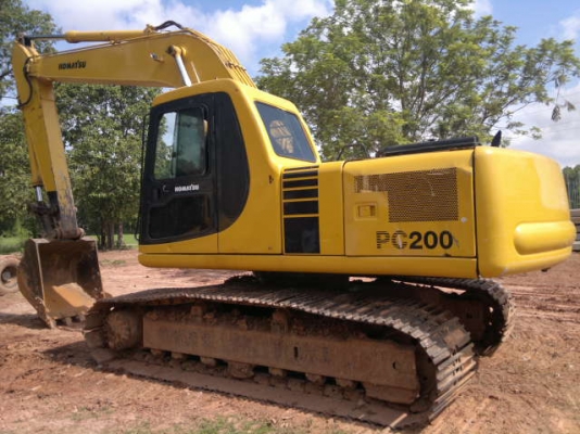 ขายรถแบคโฮ KOMATSU PC-200-6 ช่วงล้างเต็ม ใช้งานได้เร็ว เครื่อง ปั้มแรง ราคาคุยกันได้