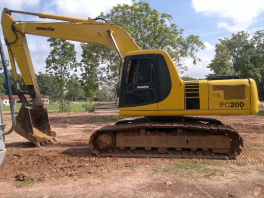 ขายรถแบคโฮ KOMATSU PC-200-6 ช่วงล้างเต็ม ใช้งานได้เร็ว เครื่อง ปั้มแรง ราคาคุยกันได้