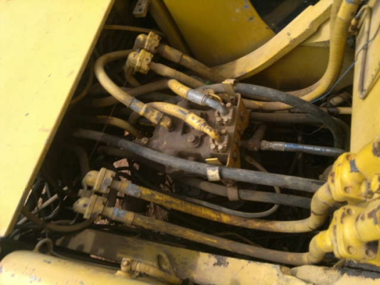 ขายรถแบคโฮ KOMATSU PC-200-6 ช่วงล้างเต็ม ใช้งานได้เร็ว เครื่อง ปั้มแรง ราคาคุยกันได้