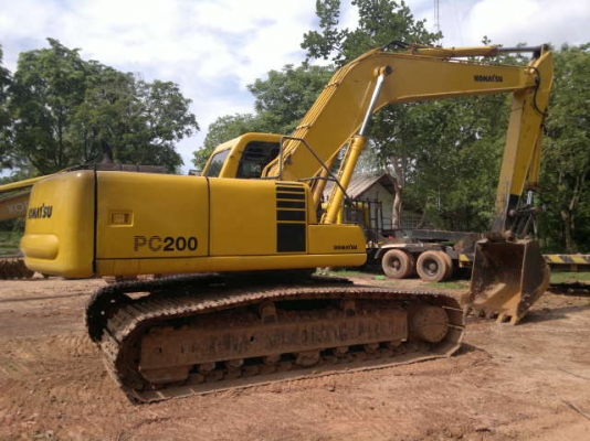 ขายรถแบคโฮ KOMATSU PC-200-6 ช่วงล้างเต็ม ใช้งานได้เร็ว เครื่อง ปั้มแรง ราคาคุยกันได้