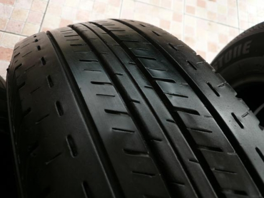 ขายยาง BRIDGESTONE DURAVIS R611 215-70-15 ปี10+11 (1ชุด)