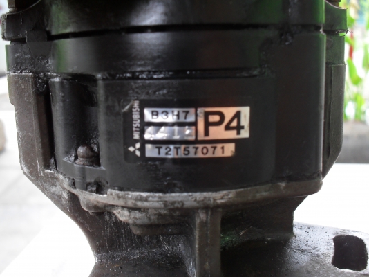 จานจ่ายmazdaรุ่นสองปลั๊ก