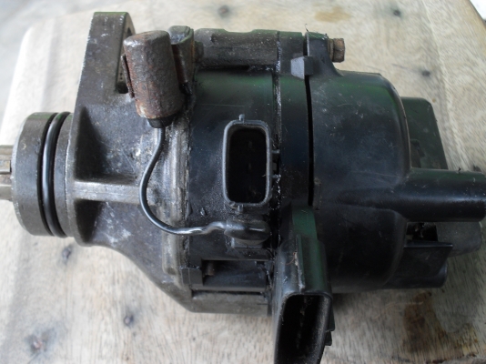 จานจ่ายmazdaรุ่นสองปลั๊ก