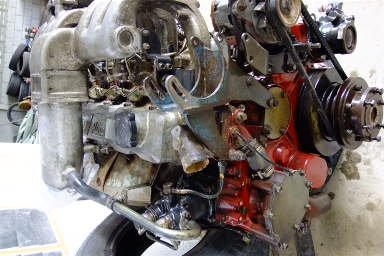 ขาย เครื่อง 240 HP เครื่องดีมาก รัปประกัน ไม่มีปัญหา เอกสานพร้อม ยกลงจาก 1 M แท้