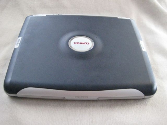 ขาย Notebook Compaq รุ่น Presario 700 สภาพสวย จอ 14.1 นิ้ว เพียง 3500 บาท