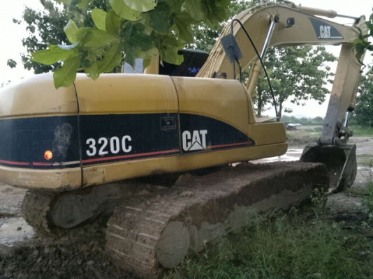 ขายรถแบคโฮ CAT 320-C เอกสารเล่มทะเบียน ไฟฟ้าครบ ช่วงล้างเต็ม ขายรวม 3 คัน ราคาย้อมๆ สนใจโทร
