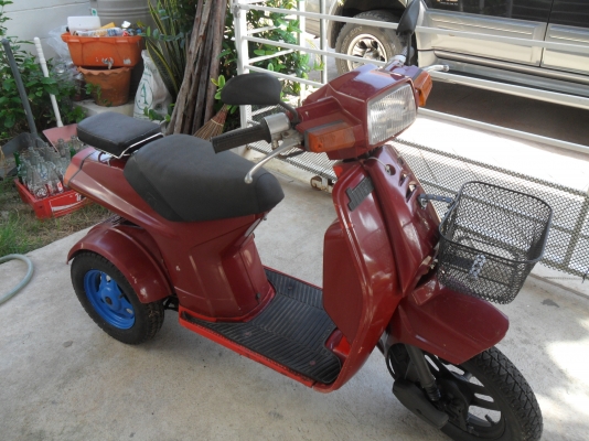 รถป๊อป 3 ล้อ Honda just 50 CC