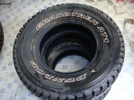 ขายถูกยาง Dunlop AT1 30R15 ครบขุด4เส้น