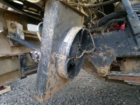 ขายรถพ่วง 18 ล้อ 2 เพลา ดั้ม แม่-ลูก แม่เดี่ยวก็ขาย กระบะเหล้กสามมิตรล๊อนเฉียง HINO ซูโม้ 227 เครื่องเดิมวางโบอินเตอร์ เกียร์อีตั้น สวยๆ