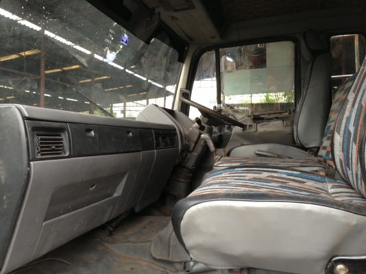 ขาย 6 ล้อ ฮีโน่ FF  เครื่อง 195 แรง กระบะพื้นเรียบยาว 6.50 เมตร