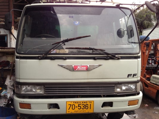ขาย 6 ล้อ ฮีโน่ FF  เครื่อง 195 แรง กระบะพื้นเรียบยาว 6.50 เมตร