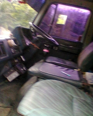 รถอิซูซุ 10 ล้อดั้ม FXZ 240 แรงม้า  สนใจติดต่อ 081 - 6079515