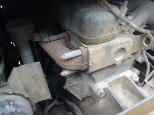 6ล้อISUZU SDR320  195แรงพื้นเรียบ ติดเครนเจาะสว่าน เสาไฟ เสาเข็ม เล่มภาษีเต็ม