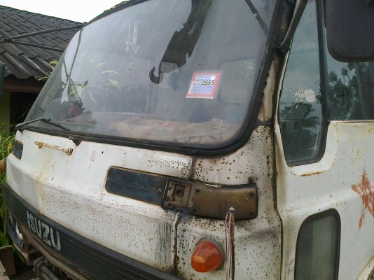 6ล้อISUZU SDR320  195แรงพื้นเรียบ ติดเครนเจาะสว่าน เสาไฟ เสาเข็ม เล่มภาษีเต็ม